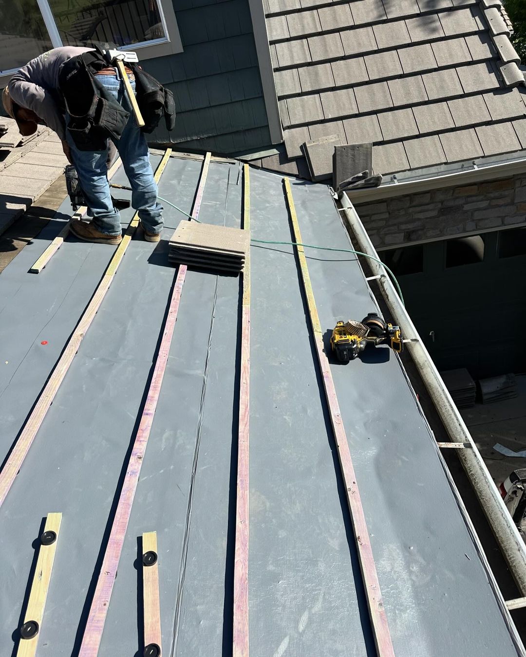 Roofing services in Colorado Springs, CO